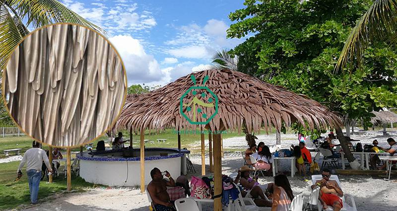 Anwendung von gefälschtem Palmblatt-Strohdach für verschiedene Gewerbeparks, Gärten, Landschafts-Tiki-Restaurants, Sonnenschirme