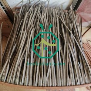 Gartenpavillon Stroh -Dachfliesen im Freien im Freien