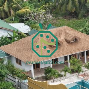 Großproduktion künstlicher Strohdachplatten für die Seychellen