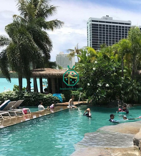 Künstliches Strohdach im Waterfront Park in Guam