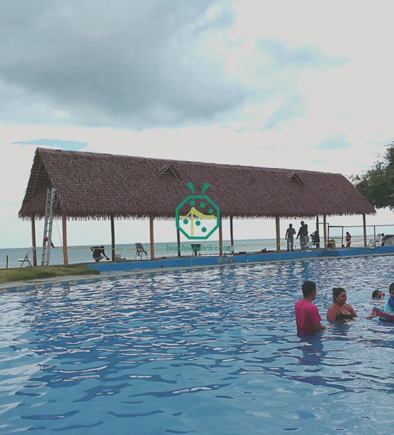 synthetisches Palmdach für das Panama Beach Schwimmbad